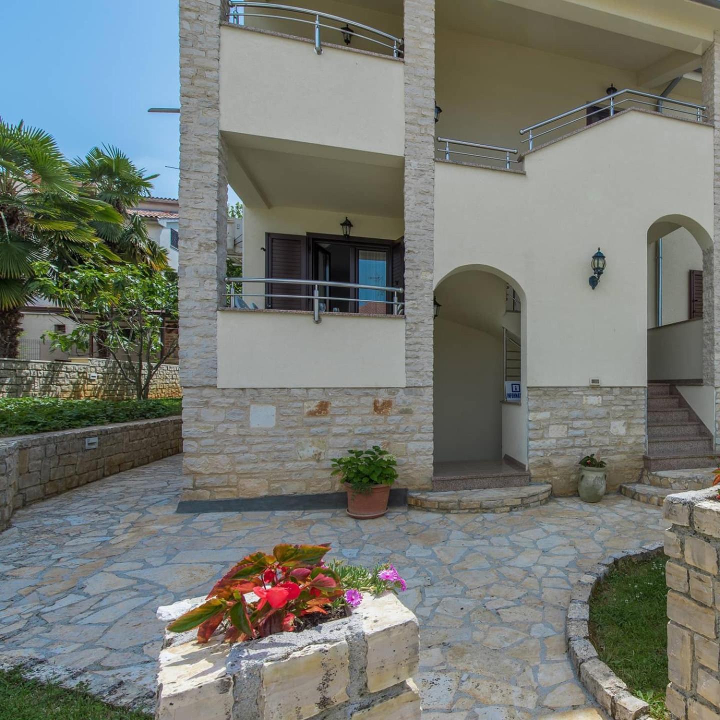 Apartmani Lorena Poreč Kültér fotó