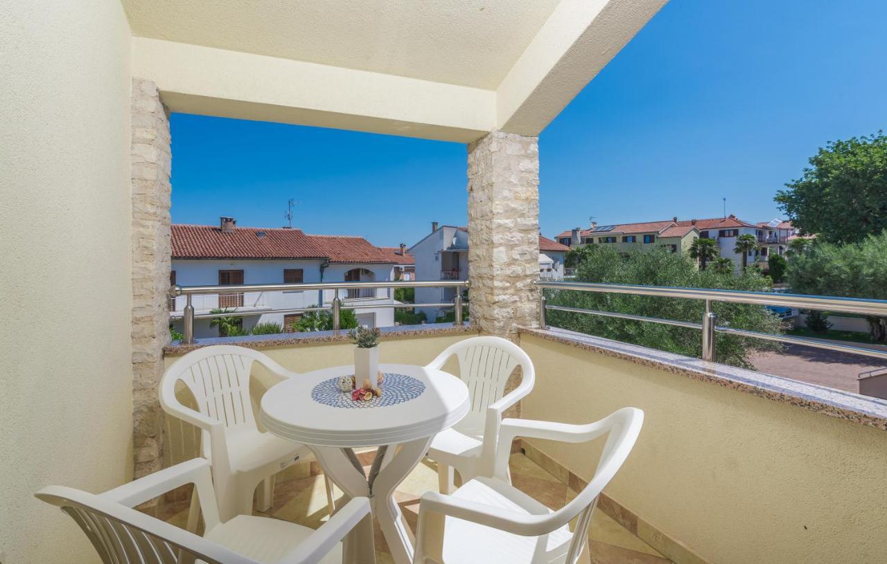 Apartmani Lorena Poreč Kültér fotó